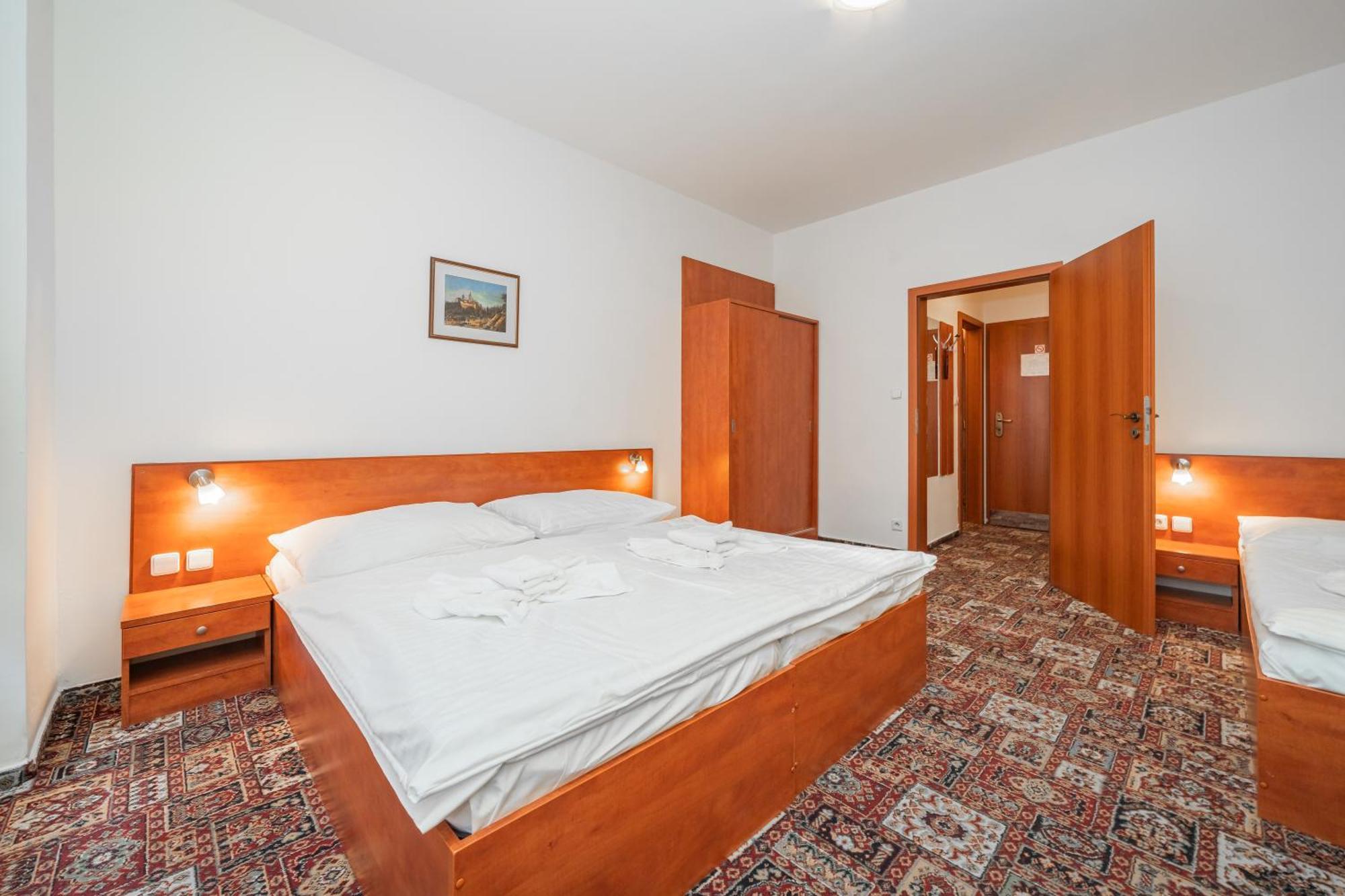 City Central De Luxe Прага Екстериор снимка